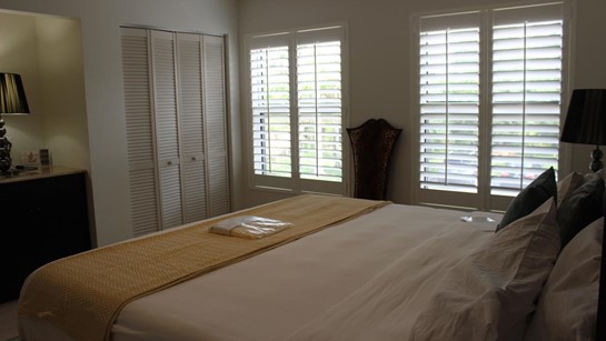 Villa LA Room 1 2