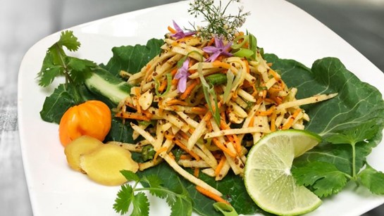 Thai Jicama Salad (Raw Vegan)